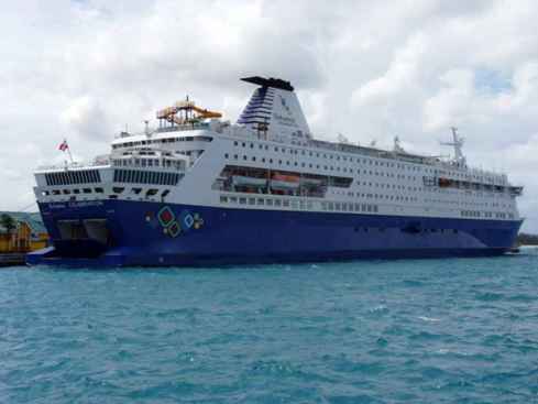 Mujer canadiense desaparece de un barco de crucero entre Grand Bahama y Florida